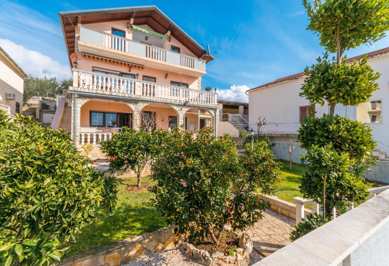 Apartma Mustel Travel
